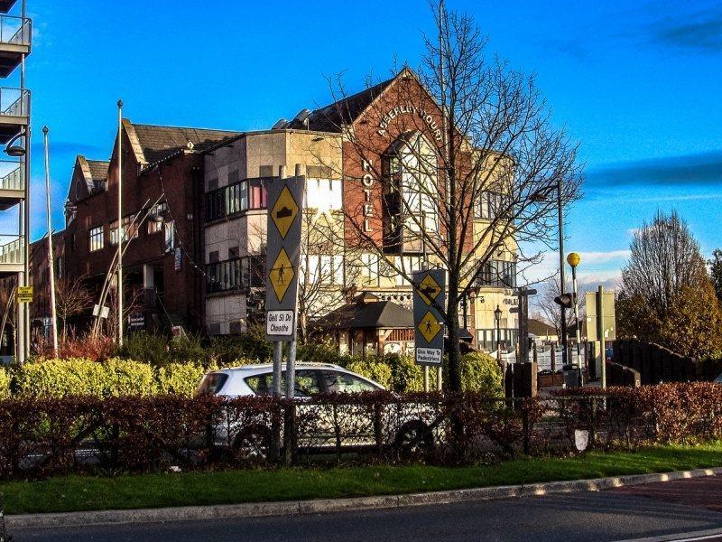 Abberley Court Hotel Тала Экстерьер фото